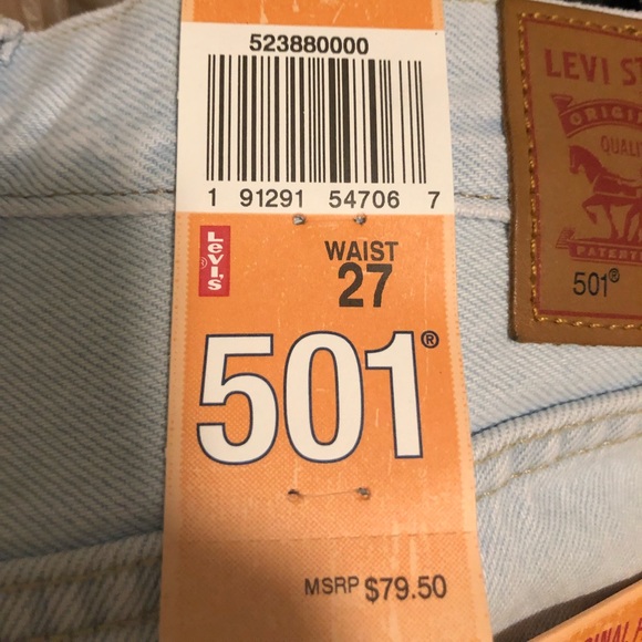 Levi Brand New two tone shorts - Picture 6 of 7